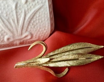 Vintage Leaf Brooch, Gold Tone Leaf Brooch, Leaf Brooch, Vintage Brooch, Vintage Pin