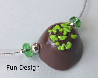 Choker "Chocolate with Pistachio slivers"