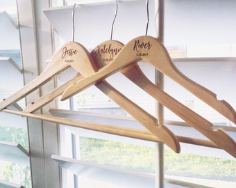 Customized Bridesmaid Dress Hanger, Personalized Bride Groom Wedding Hanger, Custom Wooden Wedding Dress Suit Hangers, Wood Bride Gift