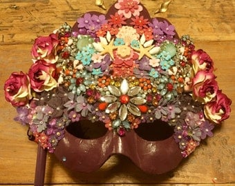 Jewelled masquerade mask
