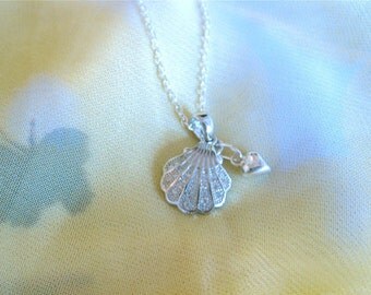 Camino de Santiago jewelry scallop shell necklace with heart
