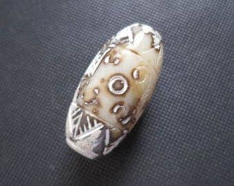 Chinese Hongshan Culture beads Amulet, 2000 years old. Heavy, almost clear large bead.