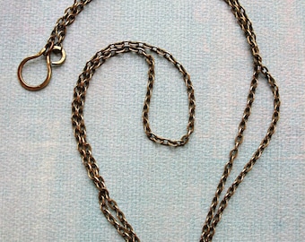 22 inch Antiqued Brass Plated Chain Necklace with Hammered Hook Clasp