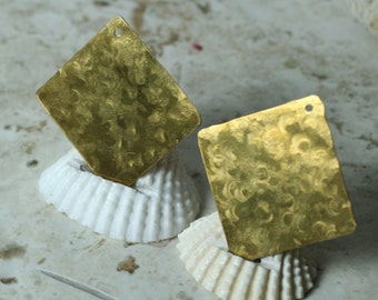 handmade hammered textured solid brass sqaure stamping blank drop dangle tag 30x30mm 24g thick 2 pcs (item ID LSBS108HK)