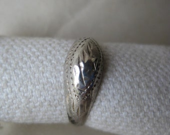 Engraved Sterling Ring Vintage size 3 925 Silver