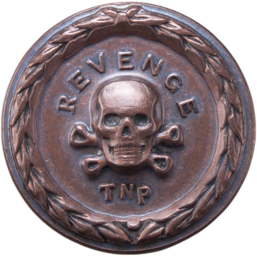 Серебряная монета пиратов. Пиастры монеты пиратские. Старинные пиратские монеты. Древние пиратские монеты. Медаль с черепом.