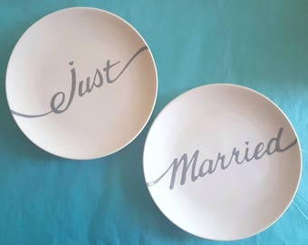 Wedding Cake Plate set- Wedding gift for bride and groom- Wedding Keepsake- plate- Anniversary gift- wedding gift- Just Married