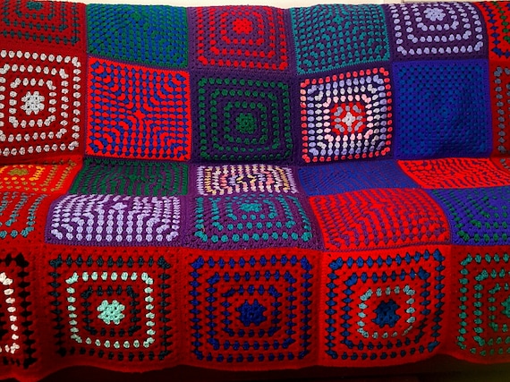 HUGE Ruby Red Vintage RETRO Granny Squares Blanket Afghan Sofa Throw