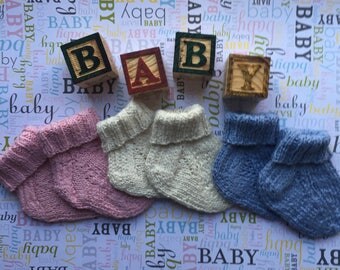 Gender Reveal Baby Bootie - Knitted Baby Socks - Baby Shower Gift - Newborn Baby Gift - Baby Socks - Gender Reveal - knitted Socks