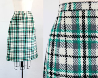Vintage 1950s skirt . Winter Mint . green plaid skirt . 1950s plaid wool pencil skirt . md / lg