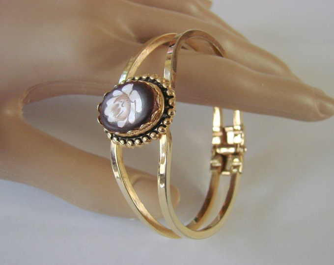Retro Hand Painted Floral Goldtone Clamper Bangle Bracelet Vintage Jewelry Jewellery