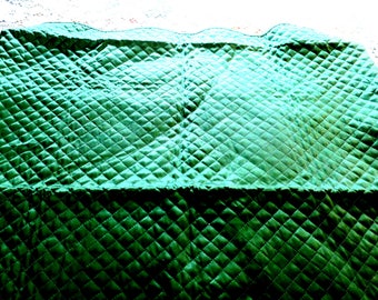 Bridgecloth ... Tablecloth Green Satin Quilted wScalloped edges 29" square