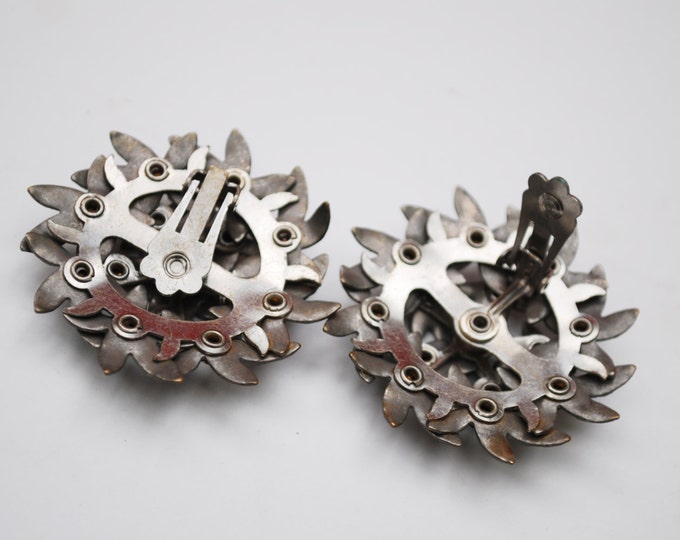 Grey Metal Flower earrings - stamped gun metal - Clip on earrings - Rhinestone - large floral earring