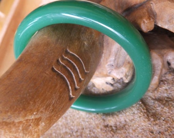 Gorgeous Green Jade Bangle