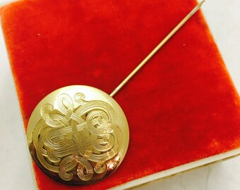 Vintage Gold Toned Knot Medallion Stick Hat Pin