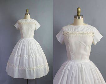 1950s white day dress/ 50s cotton sundress with lace detail/ medium