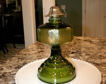 Green Glass Oil Lamp//P&A Dorset Div. Thomaston, Conn//Vintage Oil Lamp