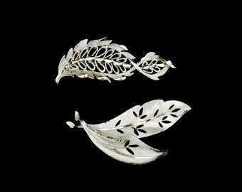 Set 2 Silver 60's Leaf Brooches GJ2510