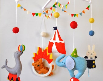 Baby mobile Circus Animals cot mobile Elephant mobile Boy Girl Nursery decor Circus baby shower gift Crib hanging mobile 100% wool felt
