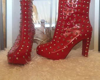 Christian Louboutin Ariella boot- size 9 (40)
