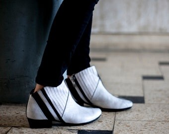 Tess white ankle boots. Original price was 298! Handmade limited edition leather shoes by Liebling on Etsy.
