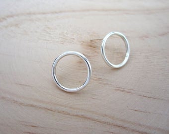 LOTTA Circle Earrings - Silver Circle Stud Earrings - Sterling Silver Round Earrings - Big Circle Earrings