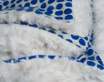 blue baby blanket, blue kids bedding, blue crib blanket, blue toddler blanket, blue baby bedding, blue faux fur, blueberry blanket
