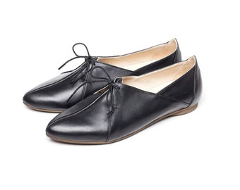 Sale 35% off! Black flat shoes, women shoes, women flat shoes, tie shoes, casual shoes, handmade leather shoes by Burlinca. Blur model