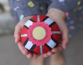 Gift filled surprise ball, prize ball, stocking stuffer, secret santa, treasure ball, party favor, gift under 20, bami ballen, unique gifts