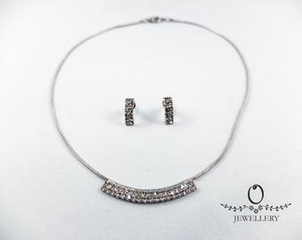 Minimalist Sparkling Necklace Set