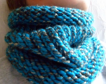 Adult snood scarf turquoise