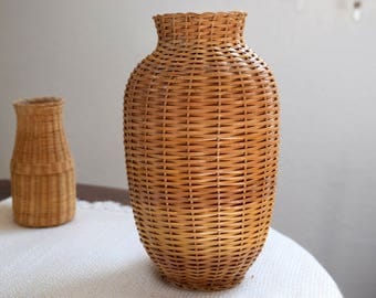 Vintage Woven Jar, Vintage Rattan Jar, Vintage Rattan Vase, Vintage Wicker Vase, Vintage Basket, Woven Vase, Mid Century Rattan Pottery Vase