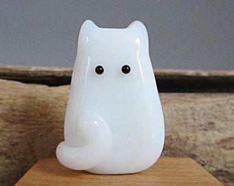 White Cat Bead Handmade Lampwork Focal - Rilla FatCat