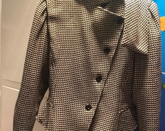 Asymetrical fitted unique jacket 1930-1940