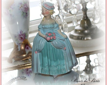 vintage shabby chalkware figurine statue pink roses Southern Belle Victorian Marie Antoinette