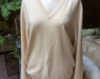 Vintage palest yellow cashmere V neck sweater, Lyle & Scott men's light yellow cashmere pullover 40" chest, made Scotland cream beige top
