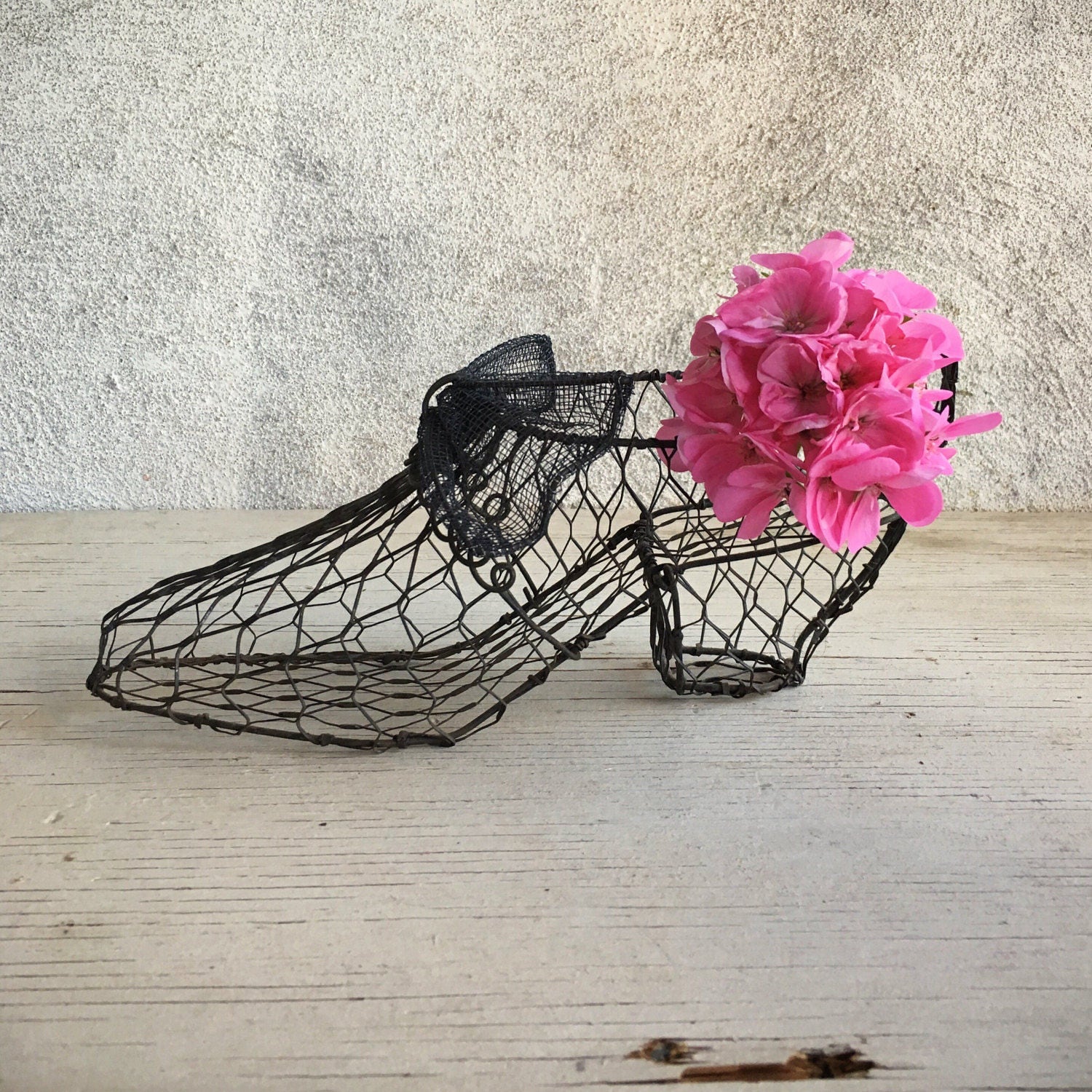 Vintage wire mesh shoe basket, metal shoe figurine, shoe lover gift, Victorian shoe display