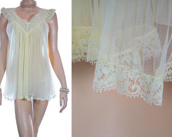 Chemise De Nuit Vintage Longue Dentelle - Crème Taille 38 - Avec Petit Défaut