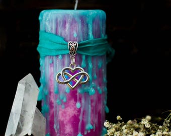 Love spell wax, spiritual candles, witchcraft candle, celtic knot, goddess candle, pink and turquoise candle, aphrodite and venus deities