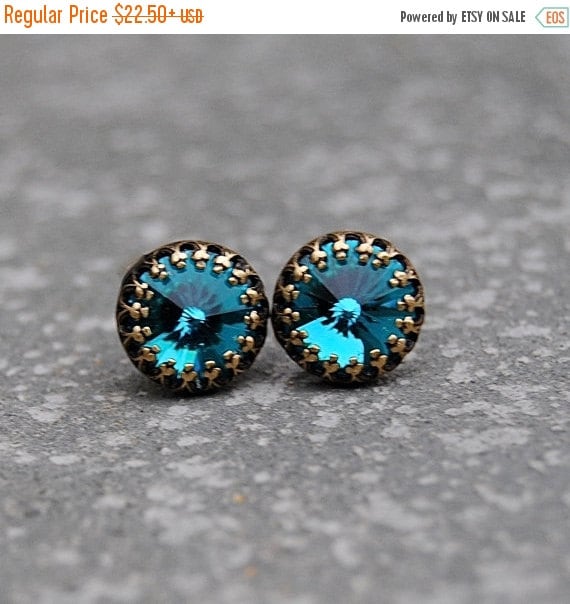 SALE Teal Crown Stud Earrings Swarovski Crystal Teal by MASHUGANA