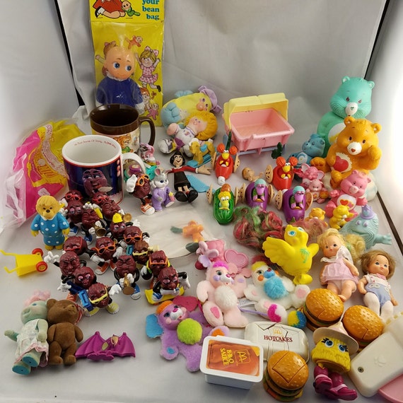 Vintage 80s 90s Small Toys Figures Figurines Huge Lot Raisens