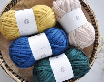 Thick and Thin Wool / Chunky Wool / Pure Wool / 100% Wool / 47g Bulky Yarn