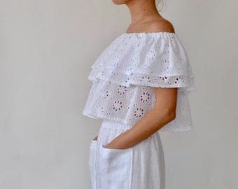 Off the shoulder top / peasant blouse / peasant top / eyelet top / broderie anglaise / ruffle / lace blouse / white cotton blouse