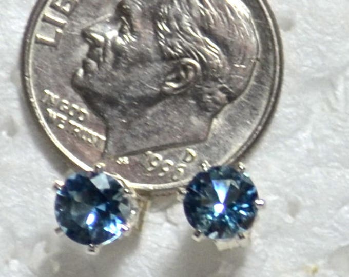 Aquamarine Studs, 5mm Round, Natural, Set in Sterling Silver E1031