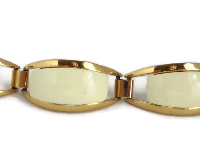 ON SALE! Vintage Cream and Gold Tone Link Bracelet, Lucite and Metal Bracelet