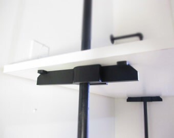 Adjustable Pipe Shelf Bracket - 3D Printed - Self Locking