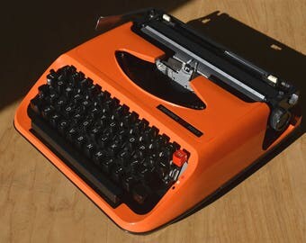 Working Typewriter - Orange Vendex 500T - Fully Serviced - Working Perfectly