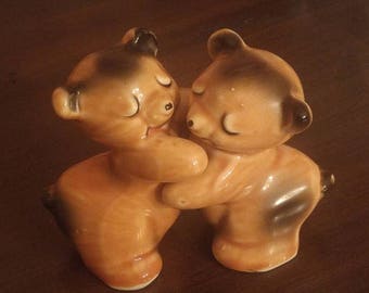 Vintage Van Tillengin Bear Huggers Salt and Pepper Shaker