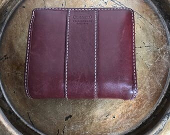 Vintage Coach Wallet, Kiss Lock Wallet, Burgundy Wallet, Women's Wallets, Coach, Vintage Coach, Leather Wallets, Coach Wallet