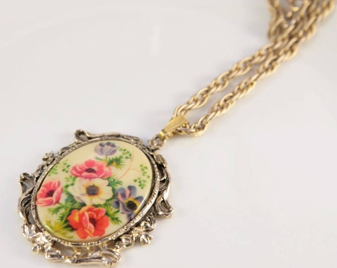 Flower Cameo Necklace Vintage Large Pendant Porcelain Necklace Locket Necklace Red Violet Poppy Floral Victorian Etched Necklace Boho Gift